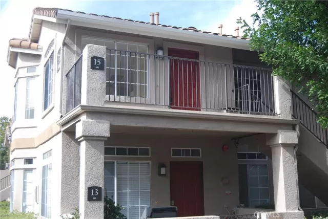 MLS: OC23028113 Condo For Sale