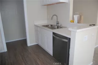 Photo #4: OC23028113 Listing 