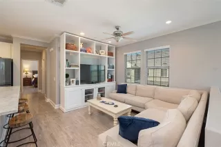 Photo #5: OC23028118 Listing