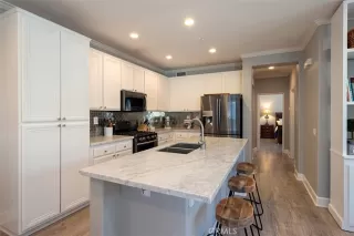 Photo #6: OC23028118 Listing