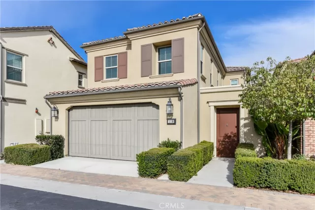 MLS: OC23028345 Condo For Sale