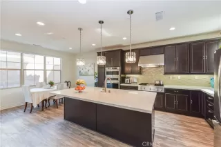 Photo #5: OC23028345 Listing 