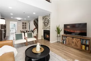 Photo #3: OC23028443 Listing