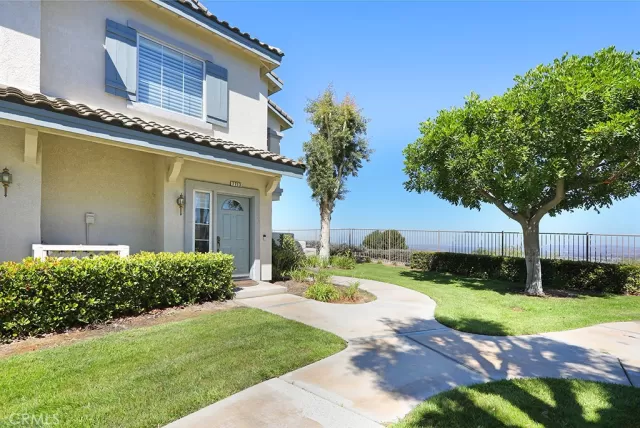 MLS: OC23028523 Condo For Sale