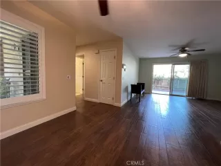 Photo #4: OC23028667 Listing