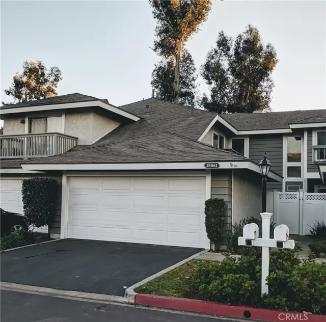 MLS: OC23028825 Condo For Sale