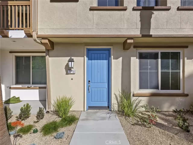 MLS: OC23028946 Condo For Sale