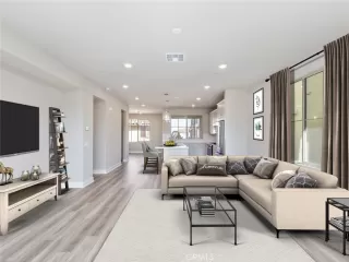 Photo #5: OC23028946 Listing 