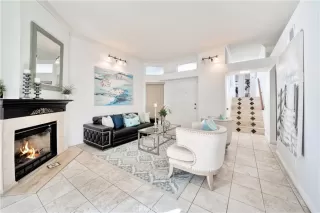 Photo #6: OC23028971 Listing