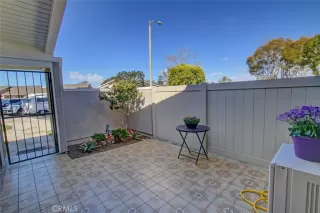 Photo #5: OC23029867 Listing