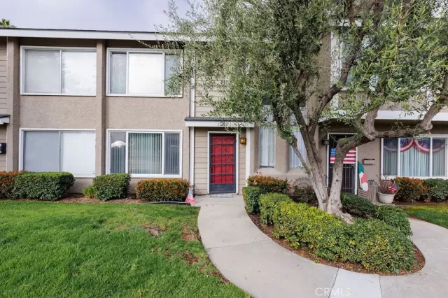 MLS: OC23030272 Condo For Sale