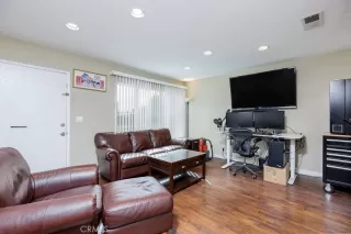 Photo #4: OC23030272 Listing 