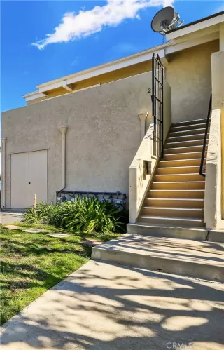 Photo #4: OC23030408 Listing 