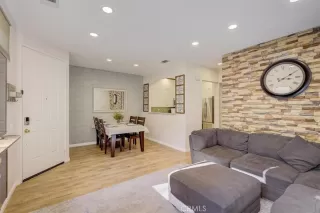 Photo #3: OC23031064 Listing 