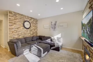 Photo #4: OC23031064 Listing 