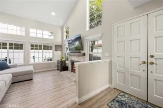 Photo #6: OC23031230 Listing 