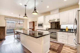 Photo #4: OC23031334 Listing 