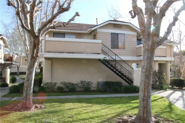 MLS: OC23031339 Condo For Sale