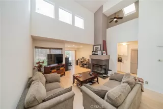 Photo #5: OC23031347 Listing 