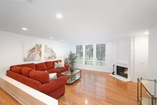 Photo #6: OC23031612 Listing