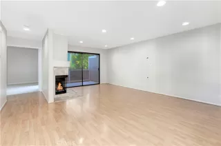 Photo #1: OC23032577 Listing