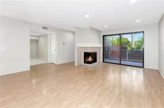 Photo #2: OC23032577 Listing