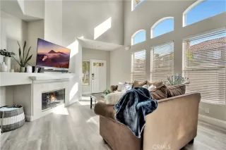 Photo #4: OC23033000 Listing