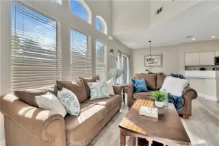 Photo #5: OC23033000 Listing