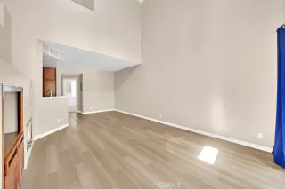 Photo #2: OC23033081 Listing