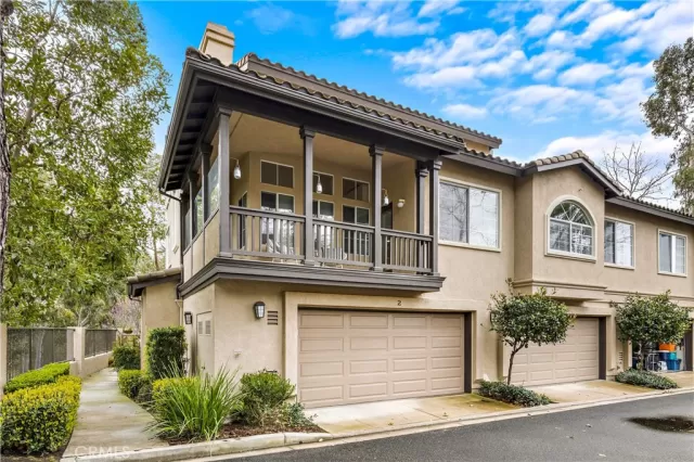 MLS: OC23033111 Condo For Sale