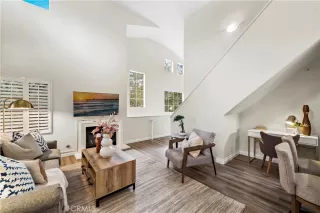 Photo #2: OC23033111 Listing 