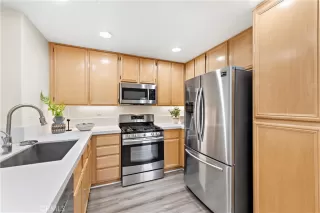 Photo #5: OC23033111 Listing 