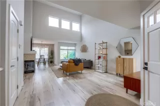 Photo #2: OC23033640 Listing 