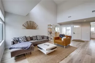 Photo #5: OC23033640 Listing 