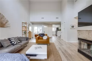 Photo #6: OC23033640 Listing 