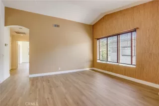 Photo #4: OC23033840 Listing 