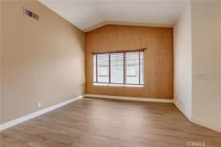 Photo #5: OC23033840 Listing 