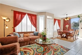 Photo #4: OC23034084 Listing 