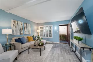 Photo #5: OC23034245 Listing