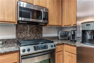 Photo #2: OC23034336 Listing