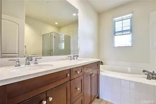 Photo #6: OC23034428 Listing 