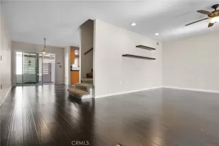 Photo #4: OC23034810 Listing 