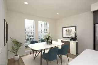 Photo #2: OC23035042 Listing