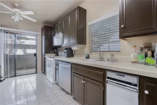 Photo #3: OC23035102 Listing 