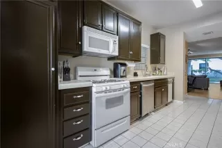 Photo #4: OC23035102 Listing 