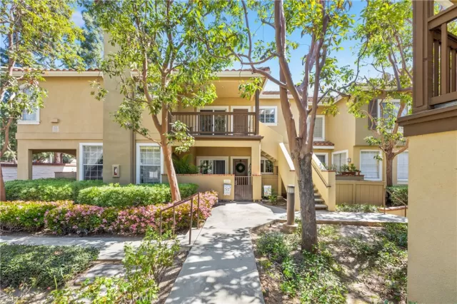 MLS: OC23035284 Condo For Sale