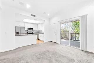 Photo #6: OC23035284 Listing 