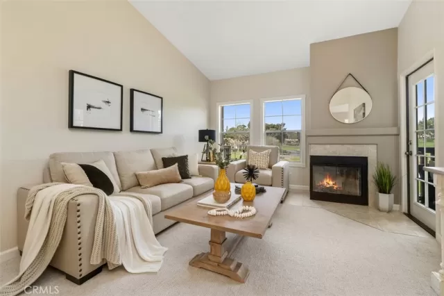 MLS: OC23035309 Condo For Sale