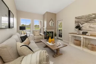 Photo #3: OC23035309 Listing