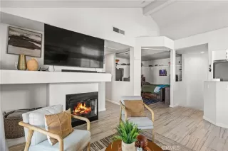 Photo #4: OC23035459 Listing 